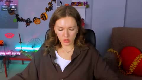 esma_shine online show from October 2025 07:53:01 AM