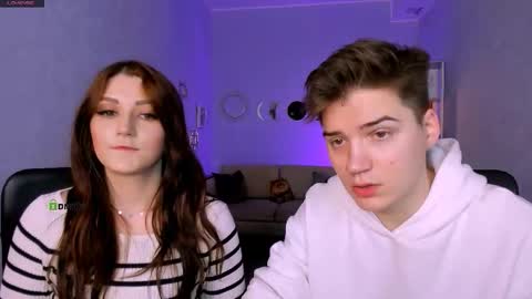 esma_shine online show from November 2025 08:25:02 PM