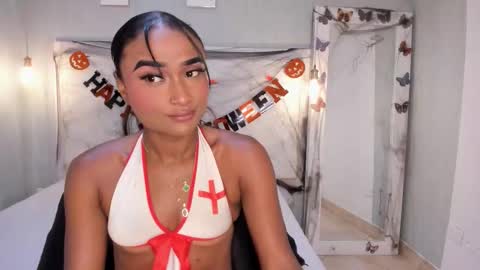 esmeraldanyx online show from October 2025 09:27:02 PM