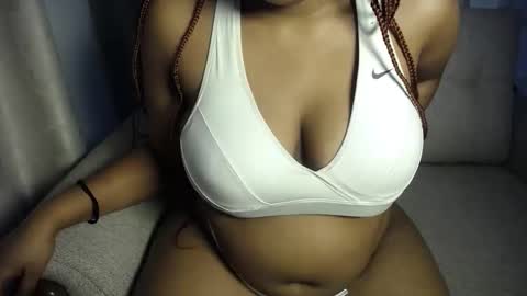 Snapshot of esmeray_ chatting on September 2025 09:16:01 PM Esme online show from September 2025 09:16:01 PM