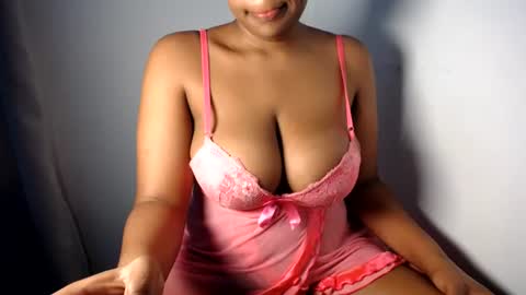 Snapshot of esmeray_ chatting on July 2026 10:51:01 AM Esme online show from July 2026 10:51:01 AM