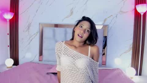 esperanzamora online show from March 2026 12:11:01 PM