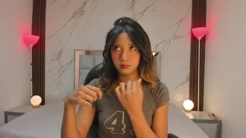 esperanzamora online show from April 2026 11:50:02 AM