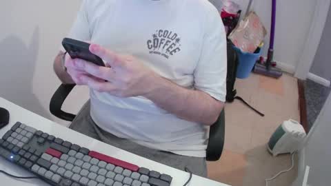 Snapshot of essex_wild chatting on May 2026 06:50:02 PM Morph online show from May 2026 06:50:02 PM