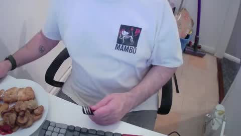 Snapshot of essex_wild chatting on May 2026 07:54:02 PM Morph online show from May 2026 07:54:02 PM