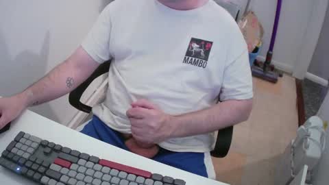 Snapshot of essex_wild chatting on June 2026 08:33:02 PM Morph online show from June 2026 08:33:02 PM