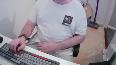 Snapshot of essex_wild chatting on June 2026 08:47:01 PM Morph online show from June 2026 08:47:01 PM
