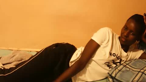 Snapshot of essie_n chatting on November 2025 03:35:01 PM Eddah online show from November 2025 03:35:01 PM