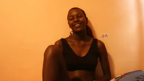 Snapshot of essie_n chatting on November 2025 08:03:02 AM Eddah online show from November 2025 08:03:02 AM