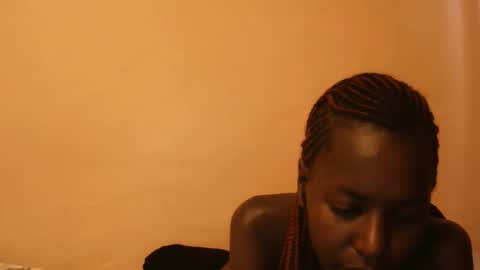 Snapshot of essie_n chatting on November 2025 06:35:02 AM Eddah online show from November 2025 06:35:02 AM