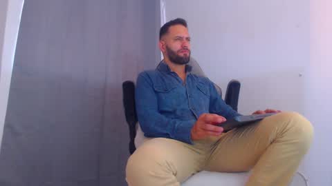 Snapshot of esteban7984068 chatting on January 2025 07:53:01 PM esteban online show from January 2025 07:53:01 PM