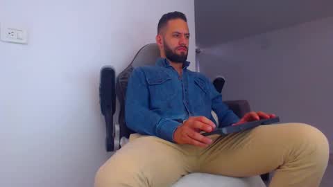 Snapshot of esteban7984068 chatting on March 2025 07:38:02 PM esteban online show from March 2025 07:38:02 PM