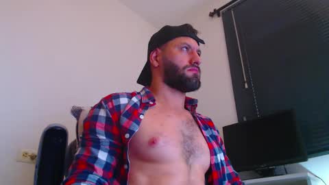 esteban online show from February 2026 03:44:01 PM