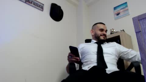 Esteban Fernandez online show from March 2026 06:14:01 AM