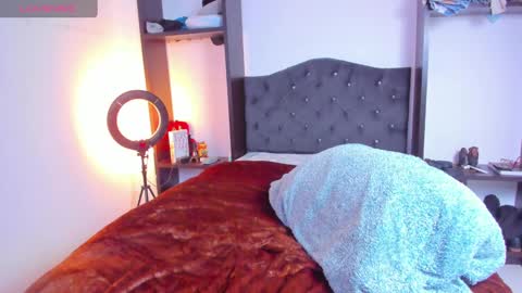 Snapshot of esteban_stud chatting on December 2024 10:21:02 PM ESTEBAN online show from December 2024 10:21:02 PM