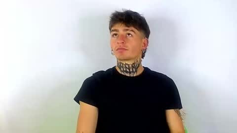 Snapshot of estebanchar_ chatting on March 2025 02:48:01 PM Esteban independent model online show from March 2025 02:48:01 PM