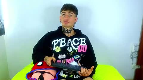 Snapshot of estebanchar_ chatting on March 2025 01:38:02 PM Esteban independent model online show from March 2025 01:38:02 PM