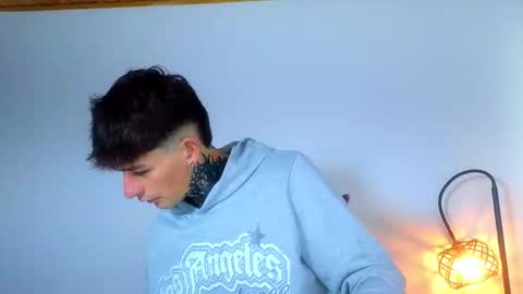 Snapshot of estebanchar_ chatting on November 2025 11:42:02 AM Esteban independent model online show from November 2025 11:42:02 AM