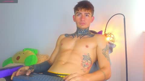 Esteban independent model online show from January 2026 02:11:02 PM