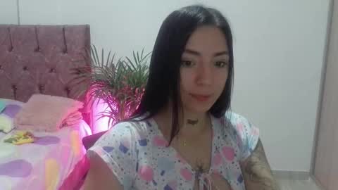 Snapshot of estefa1 chatting on November 2025 10:52:01 PM estefa1 online show from November 2025 10:52:01 PM