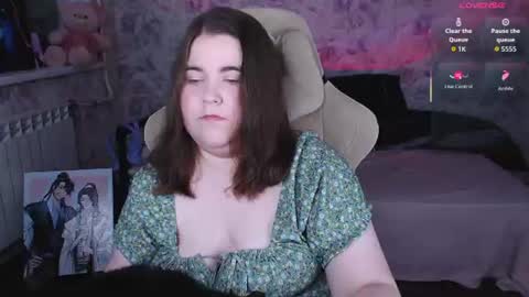 estelle_hicks online show from June 2026 07:27:02 PM