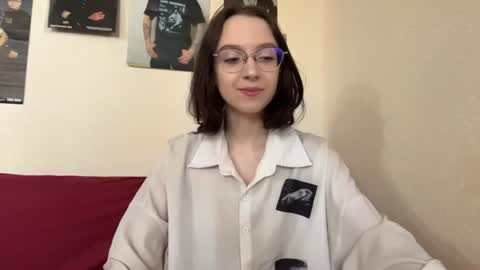 Snapshot of estellezdebski chatting on June 2026 04:17:01 PM estellezdebski online show from June 2026 04:17:01 PM