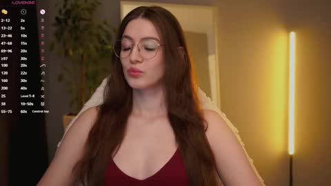 Ester online show from February 2026 10:03:02 AM