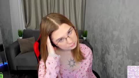 Ester online show from February 2026 12:25:02 AM