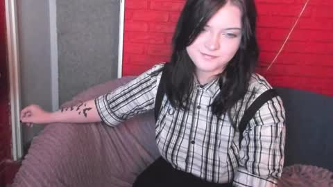 Ester  online show from April 2026 03:50:02 PM