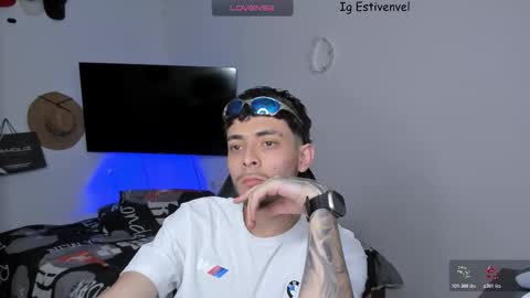 estivenvel online show from November 2025 05:45:01 PM