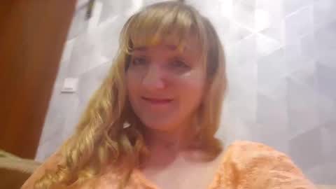 Snapshot of estrellawalters chatting on October 2025 09:28:02 AM estrellawalters online show from October 2025 09:28:02 AM