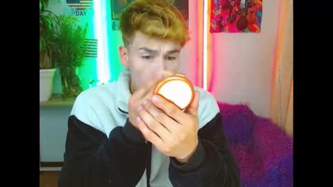 Snapshot of estrellita__jordan chatting on February 2025 02:52:01 AM JORDAN online show from February 2025 02:52:01 AM