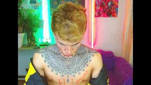 Snapshot of estrellita__jordan chatting on February 2025 01:30:02 AM JORDAN online show from February 2025 01:30:02 AM