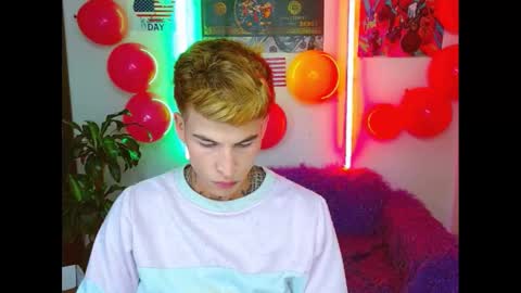 Snapshot of estrellita__jordan chatting on February 2025 01:36:01 AM JORDAN online show from February 2025 01:36:01 AM