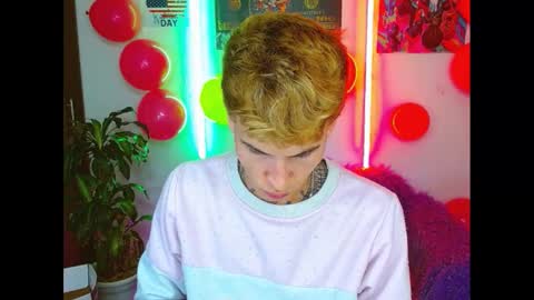 Snapshot of estrellita__jordan chatting on February 2025 04:42:02 AM JORDAN online show from February 2025 04:42:02 AM