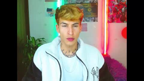 Snapshot of estrellita__jordan chatting on March 2025 04:38:02 AM JORDAN online show from March 2025 04:38:02 AM