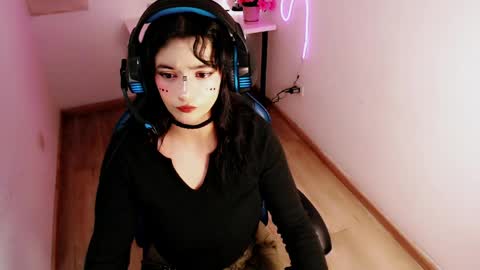 Moon online show from April 2026 09:59:01 PM