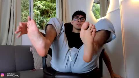 etham_wolf1 online show from May 2026 02:25:01 PM
