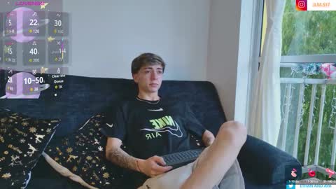 Snapshot of ethan_and_ava chatting on December 2025 01:20:02 PM ethan and ava online show from December 2025 01:20:02 PM