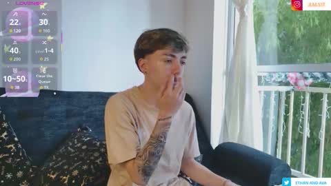 Snapshot of ethan_and_ava chatting on December 2025 12:33:02 PM ethan and ava online show from December 2025 12:33:02 PM