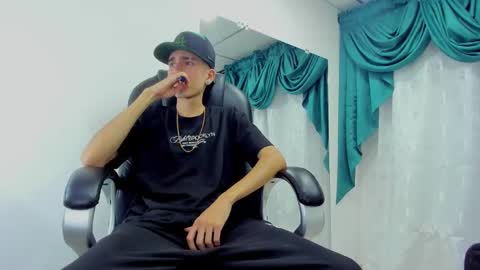 Snapshot of ethan_boy_ chatting on December 2024 09:46:01 PM Ethan online show from December 2024 09:46:01 PM