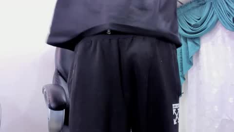 Snapshot of ethan_boy_ chatting on December 2024 11:06:02 PM Ethan online show from December 2024 11:06:02 PM