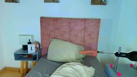 ethan  online show from February 2026 05:00:02 AM