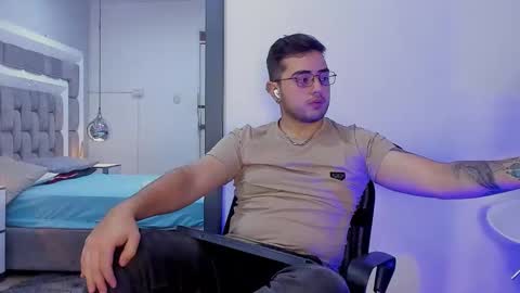 ethan_greys online show from December 2025 05:36:02 AM