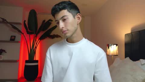 Joan online show from December 2025 04:31:02 AM