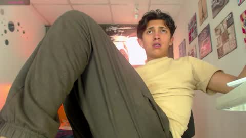 ETHAN online show from October 2025 04:42:01 AM