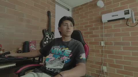 ethann2_ online show from June 2026 03:51:02 PM