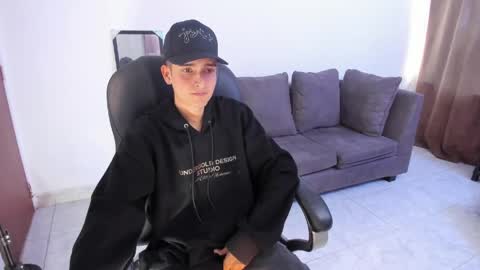 Ethan Boy online show from April 2026 09:42:02 PM