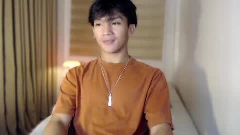 Snapshot of etherealboytoy4hire chatting on December 2025 11:37:01 AM Rey online show from December 2025 11:37:01 AM