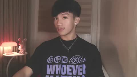 Snapshot of etherealboytoy4hire chatting on December 2025 10:44:02 AM Rey online show from December 2025 10:44:02 AM